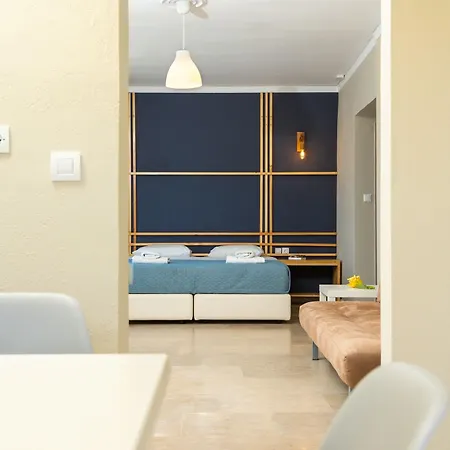 Hotel Lefka And 2*
