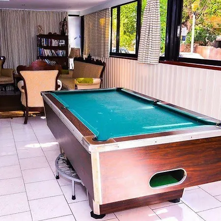 Hotel Lefka And 2*